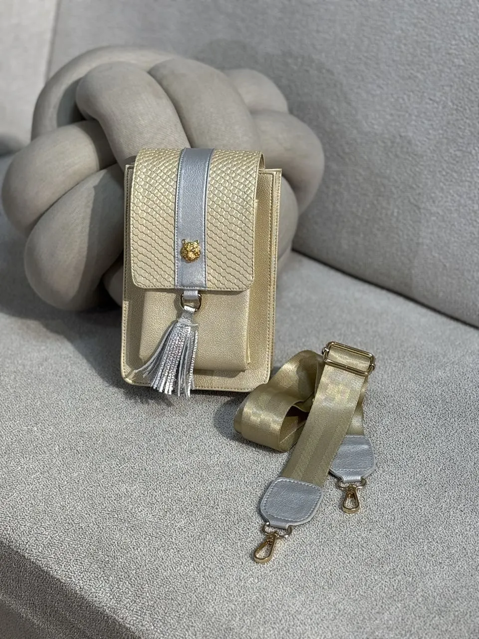 queeneliz-bolsos-minerva