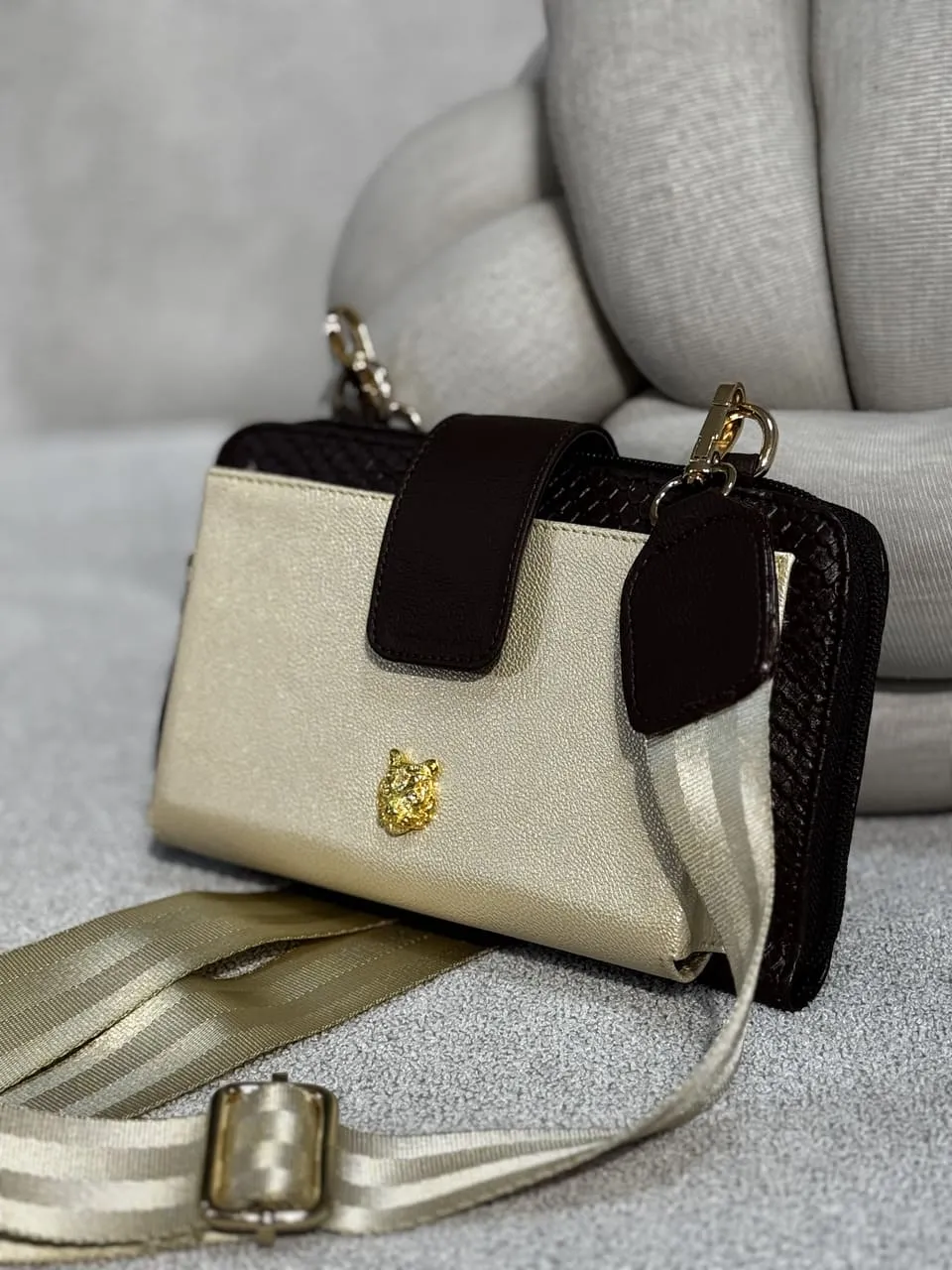 queeneliz-bolsos-minerva